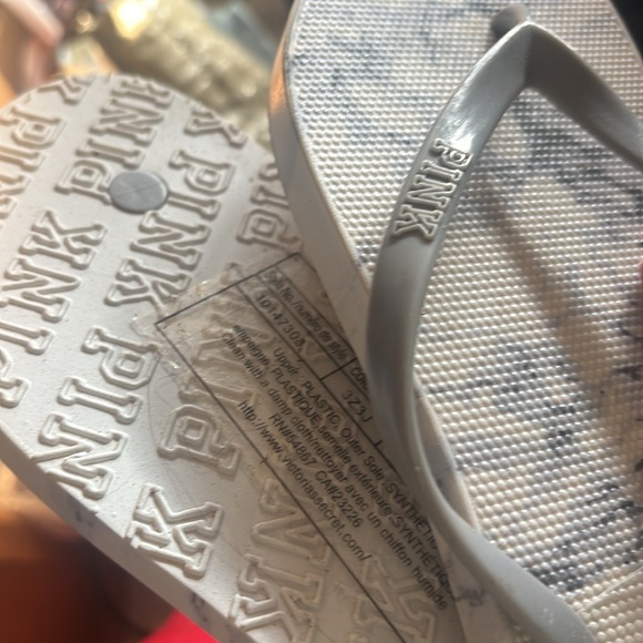 NEW with tags Flip flops - Picture 6 of 6